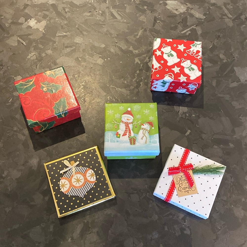 Various sized Xmas gift boxes